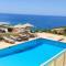 Panoramic Seacave Cottage