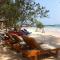 Palm Beach Bungalow Resort - Koh Rong Island
