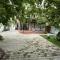 Hugos House