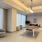 Forte Tower 2 - Warm Two Bedroom - Dubaj