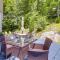 Mystic Retreat with Patio and Grill Walk to River! - ميستيك