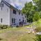 Mystic Retreat with Patio and Grill Walk to River! - ميستيك