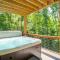 Townsend Gem: Retreat with Hot Tub & Fire Pit