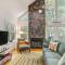 Cabin with Deck and Screened-In Porch in New Market!