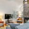 Cabin with Deck and Screened-In Porch in New Market! - نيو ماركت