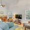 Cabin with Deck and Screened-In Porch in New Market! - نيو ماركت