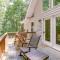 Cabin with Deck and Screened-In Porch in New Market!