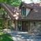 Large Lake Tudor Home, Dock, 3 acres, walk to Bagnell Dam , 1 MM - بحيرة أوزارك