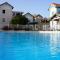T2 spacieux, confort, piscine & plage à Sainte-Anne