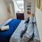 Private Double Bedroom in front of the Galway Port - Guest House - 戈尔韦