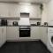 Modern Spacious Apartment in Private Grounds - Liverpool
