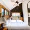 2 BR Condominium - Luxury Skiin and out (rare to find)