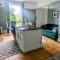 Spacious home, by Headingley Stadium, LGI, Leeds Arena, and the University of Leeds