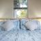 Couples Hideaway, King Bed- 5 Mins to Beach & Oistins- Golden Teal