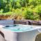 Key Lime Pie, Hot Tub,WIFI, 1089 FREE tickets each paid day, Dollywood and More