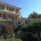 Captains Apartments