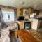 8 Berth Caravan For Hire By The Beautiful Beach In Heacham, Norfolk Ref 21055A