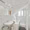 Stunning Apartment In Schleusingen