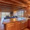 Lark House, Peaceful Mountain Home with Wonderful Ocean Views