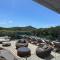 Villa de luxe surplombant la mer, piscine suspendue