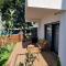 Maslina House - Family apartment 1 with Pool