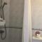 Kings Palace - Stylish 2 bed apartment with sea views