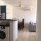 Kings Palace - Stylish 2 bed apartment with sea views