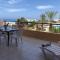 Kings Palace - Stylish 2 bed apartment with sea views