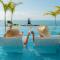 Parc Exclusif, Airlie Beach - 360 island views from a mountain top