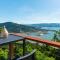 Parc Exclusif, Airlie Beach - 360 island views from a mountain top