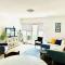 Modern luxury 2-bedroom apt with balcony & patio