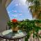 Dreamy 2 bed apartment by the sea