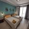 Modern 3BD Apartment with Spacious Balcony & Outside Furniture - Marsalforn Bay