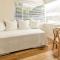 Relaxing modern home in central Sandy Bay