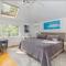 Villa Baloch- w/ Sparkling heated pool - East Hampton