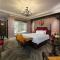 Acoustic Hotel & Spa