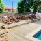 Charming 1 bedroom flat, Biarritz center with pool and car park