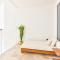 Maison Privee - Glamourous Apt with Sea Views at FIVE Palm - Dubaj