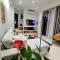 Floral Home 1 - Ground floor apt with courtyard and private parking! - Athènes