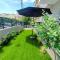 Floral Home 1 - Ground floor apt with courtyard and private parking! - Athènes