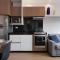 Studio prox shopping Curitiba Wifi, TV a Cabo e ar by UROOMS - كوريتيبا