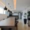 Studio prox shopping Curitiba Wifi, TV a Cabo e ar by UROOMS - كوريتيبا