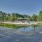 Deck, Dock and Resort Amenities Home in Hot Springs - 温泉城