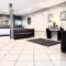 APM Inn & Suites