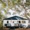 Cottage by the Sea: Pagnotto Shellback House
