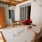 Sunny and spacious apartment in Orikum beach