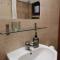 Guest House with a garden and private parking space - 兹拉马
