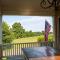 Golf Views, Porch Vibes, 3mi to Broadway! - 纳什维尔