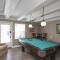 Golf Views, Porch Vibes, 3mi to Broadway! - 纳什维尔