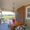 Golf Views, Porch Vibes, 3mi to Broadway! - 纳什维尔
